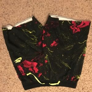 Nike Shorts limeade “Floral”